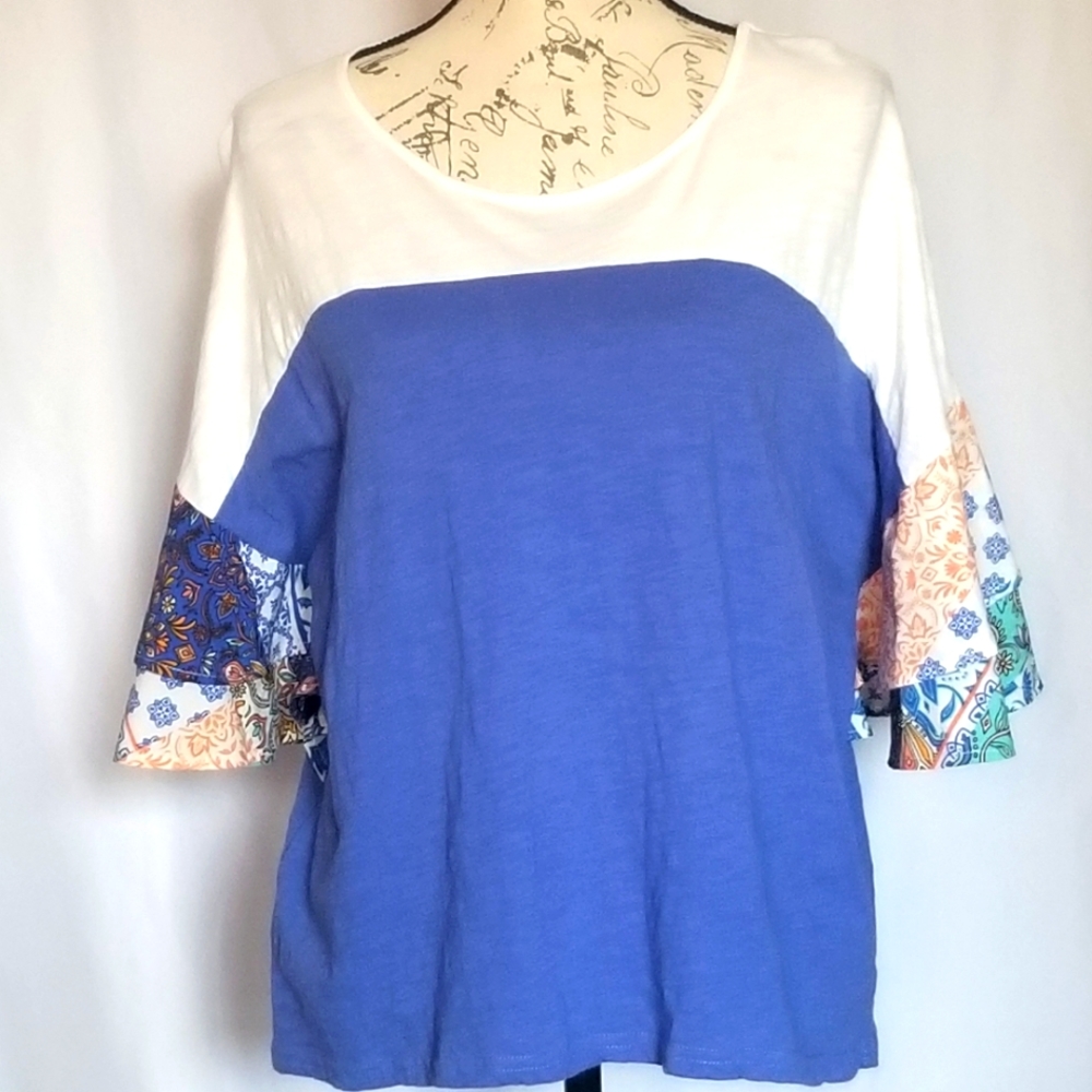 Umgee Women's Blue and White Top with Geometric Pattern Flutter Sleeve, M